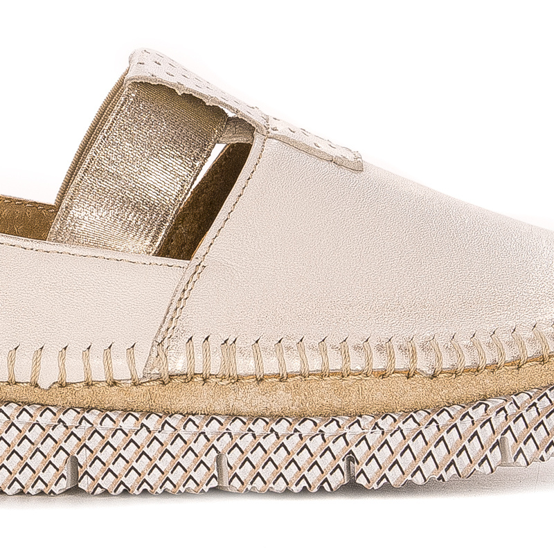 Maciejka Light Beige Low Shoes