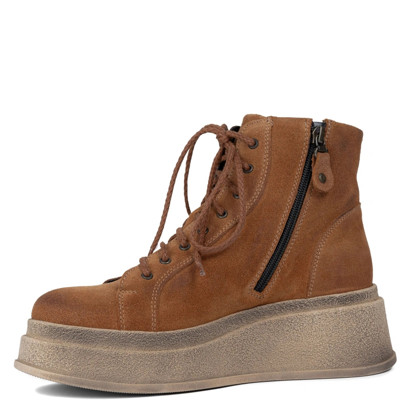 Maciejka Polish-Made Women's Suede Boots on a Chunky Platform Sole 06309-29-00-8