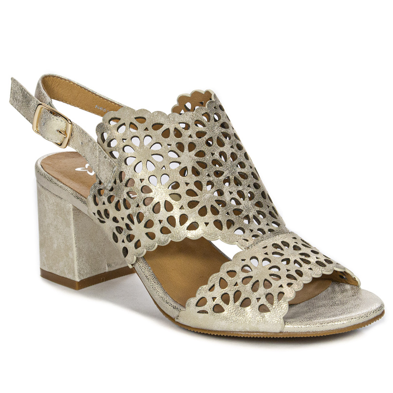 Maciejka Gold Sandals N6518-25/00-1