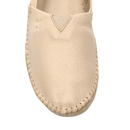 Maciejka Beige Flat Shoes 01930-04/00-0