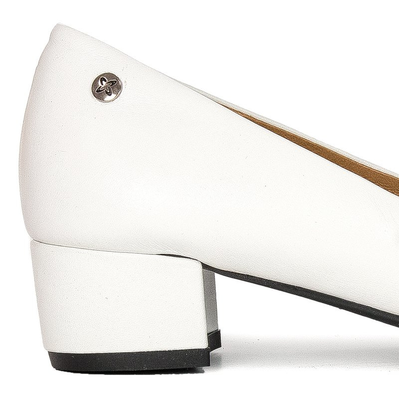 Maciejka White Pumps