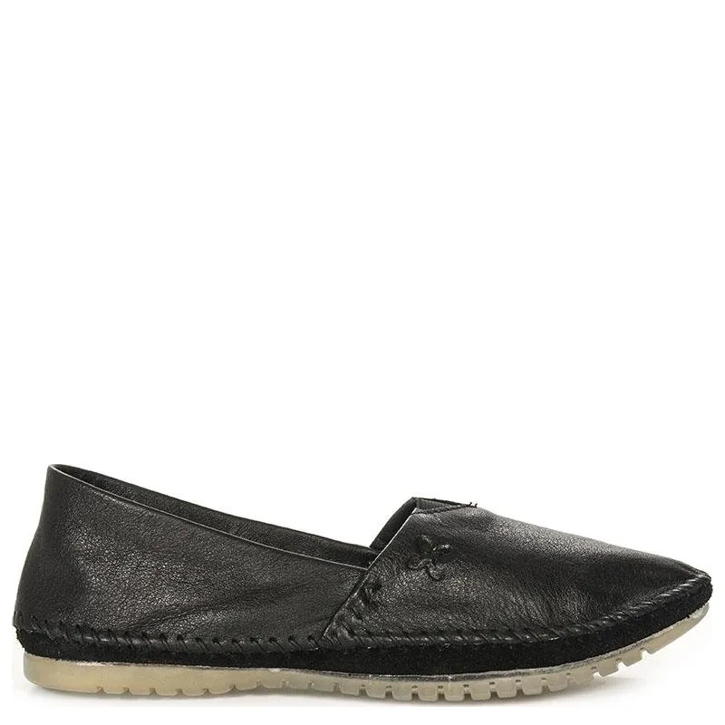 Maciejka Black Flat Shoes 01930-01/00-0