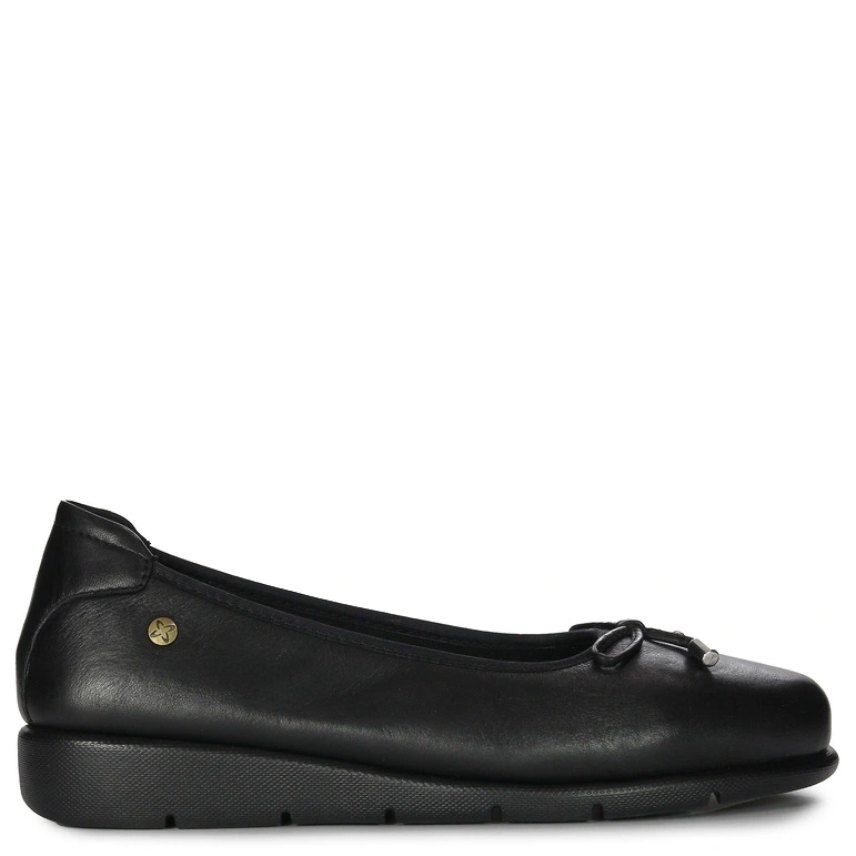 Maciejka Leather Slip-On Platform Shoes Black P6504-01-00-1