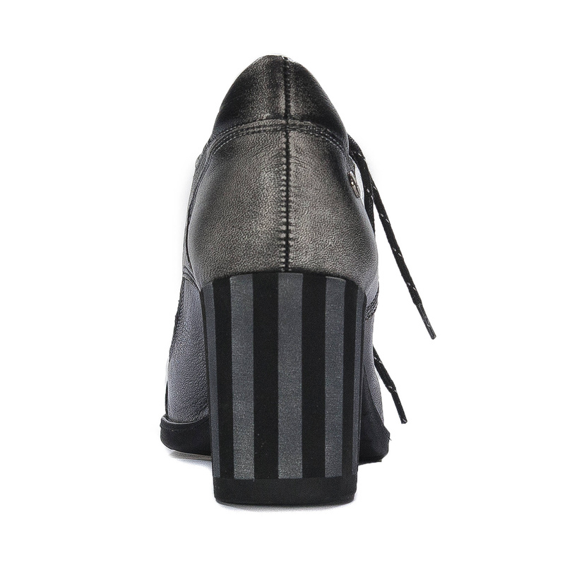 Maciejka Women's low shoes natural leather Black