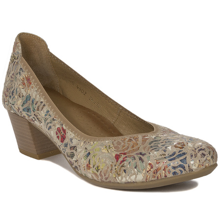 Maciejka light beige pumps 04802-22/00-5