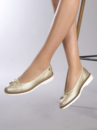 Maciejka White Leather Flat Shoes P6509-25/00-1