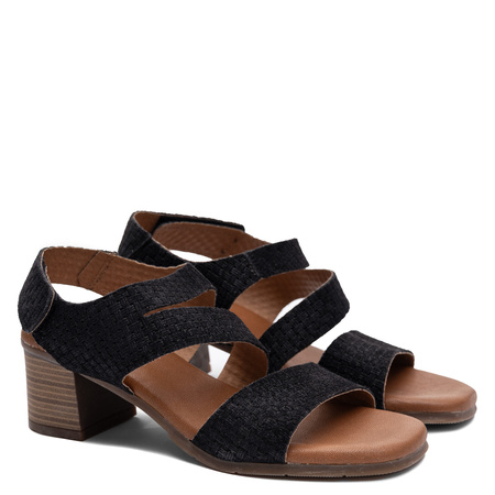 Maciejka Leather Woven Texture Black Sandals E7401-01/00-1