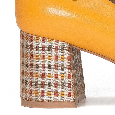 Maciejka Yellow Pumps 03356-07/00-1