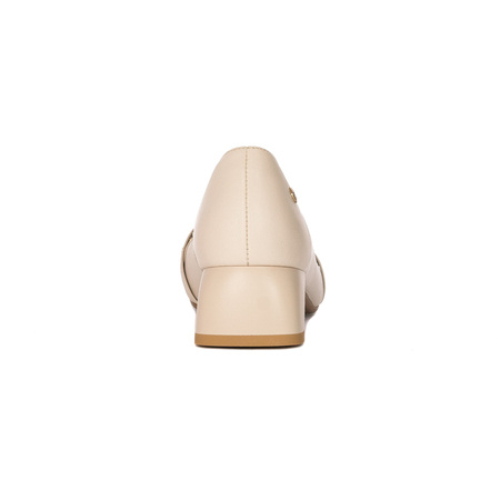 Maciejka Women's Light Beige Leather Pumps