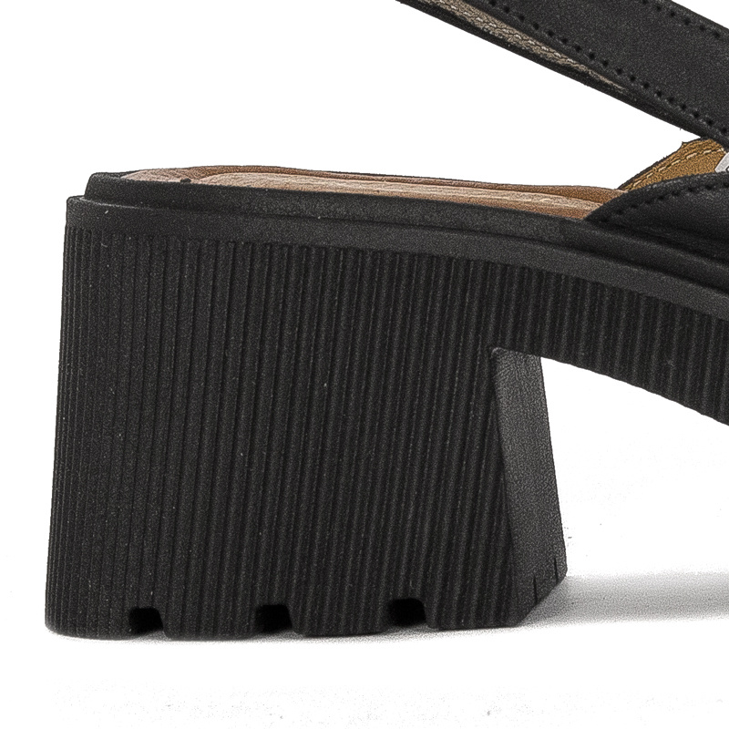 Maciejka Black Sandals 06039-01-00-1