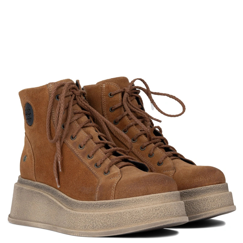 Maciejka Polish-Made Women's Suede Boots on a Chunky Platform Sole 06309-29-00-8