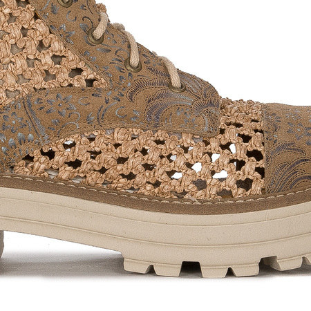 Maciejka Beige Boots 05802-04/00-5