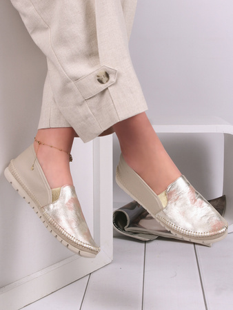 Maciejka Beiige + Gold Low Shoes 3512W-07-00-5