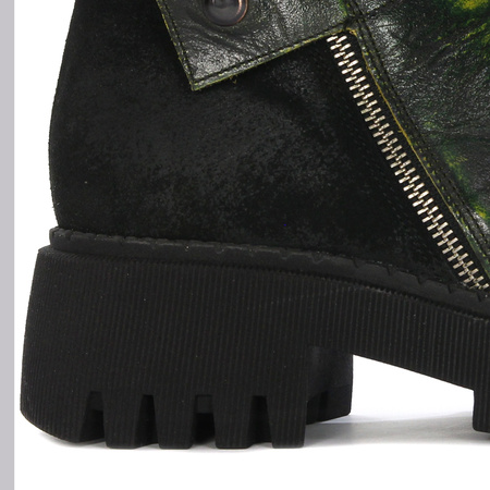Maciejka Black- Green Boots 06110-01-00-7