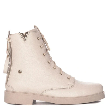 Maciejka Beige women's Boots 05723-04/00-8