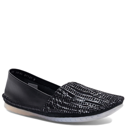 Maciejka 1930W Leather Textured Slip-on Shoes Black 1930W-48/00-0