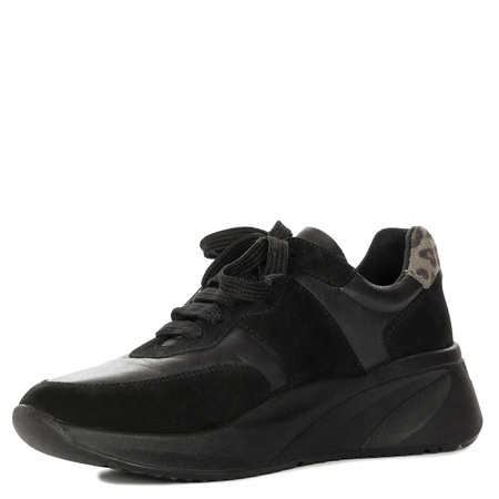 Maciejka Sneakersy Skórzane Na Koturnie z Nitami i Wstawką Animal Print Czarne P7239-01/00-7