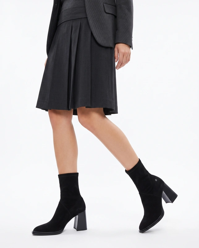 Maciejka Women's Leather Ankle Boots with Suede Upper Black K7804-01/00-7