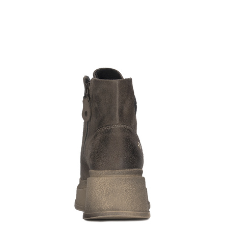 Maciejka Suede Leather Boots on Massive Sole Brown 06309-02-00-8