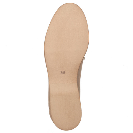 Maciejka Women's beige leather Flat Shoes New ornament