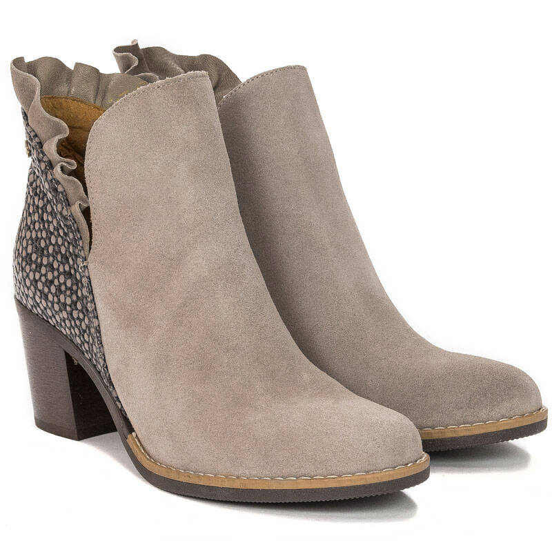 Maciejka Beige Women's Boots 04833-04/00-5