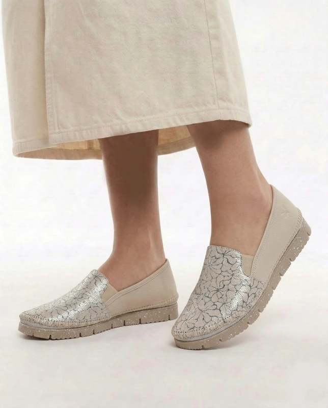 Maciejka Skórzane Półbuty Slip-On Ręczne Przeszycia Beżowe 03512-69/00-0