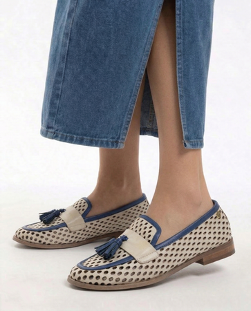 Maciejka Leather Openwork Loafers with Tassels Beige–Navy HJ760-17/00-1