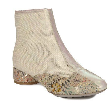 Maciejka Light Beige Boots 04937-22/00-5