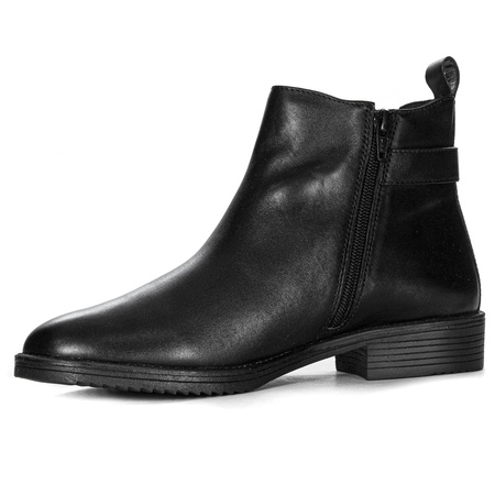 Maciejka Leather Ankle Boots Low Heel Black P2132-01/00-9