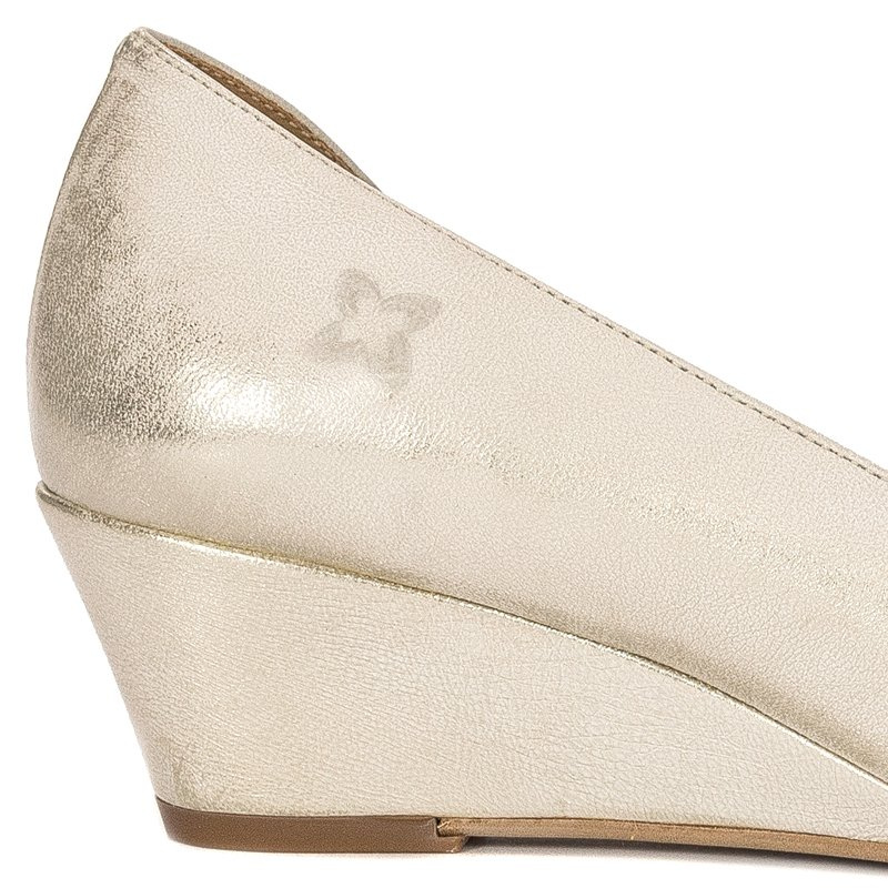 Maciejka Gold Flat Shoes 01304-48/00-5