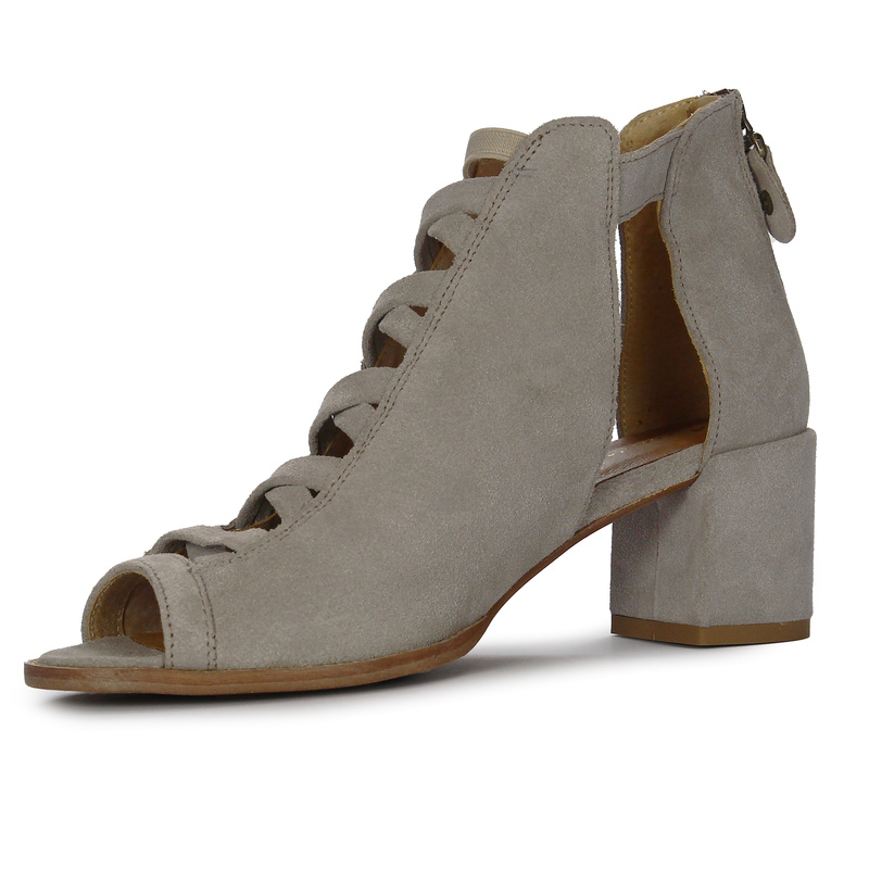 Maciejka Women's Beige Boots 06456-04/00-5