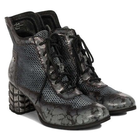 Maciejka Women's Leather Boots Ash White