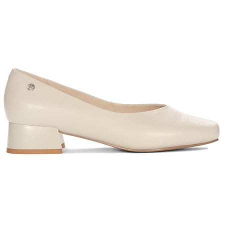 Maciejka Beige Pumps