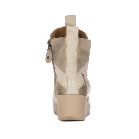 Maciejka Light Beige Platform Boots 06185-22/00-8