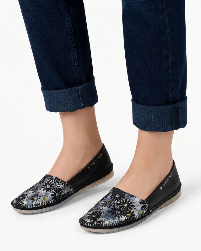 Maciejka Leather Slip-On Shoes Floral Pattern Black Blue 1930W-45/00-0
