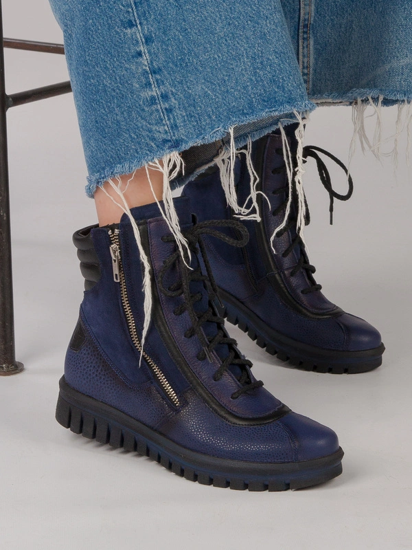 Maciejka Navy Boots 05565-17/00-7