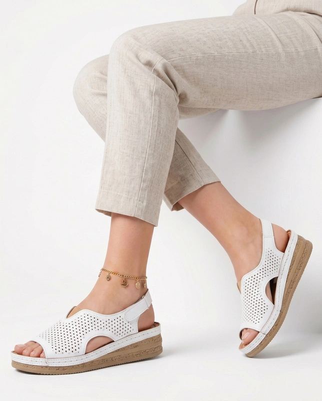 Maciejka Leather Openwork Women's Wedge Sandals White L4494-11/00-1