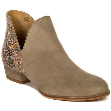 Maciejka Beige Boots 04091-04/00-5