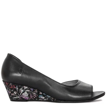 Maciejka Black Flat Shoes 01304-67/00-1