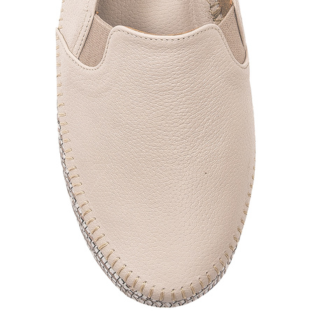 Maciejka Beige Low Shoes