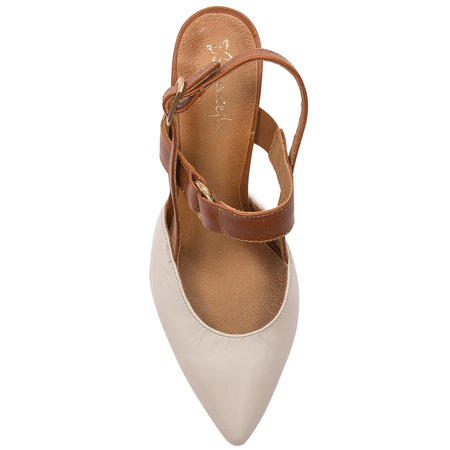 Maciejka leather Beige and Brown pumps