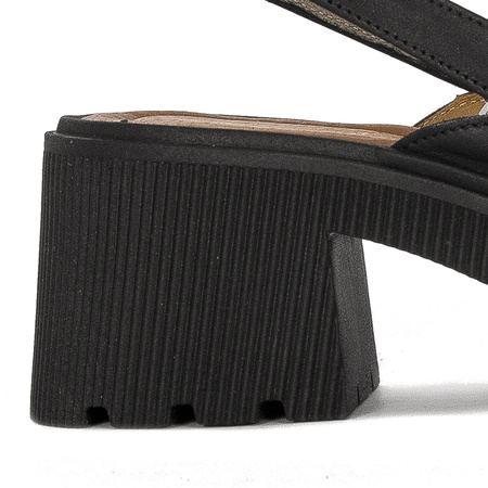 Maciejka Black Sandals 06039-01-00-1