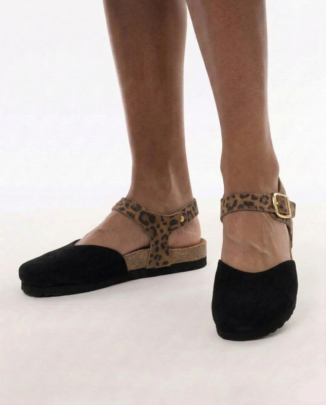 Maciejka Leather Sandals Closed Toe Adjustable Strap Black & Leopard H7365-01/00-0