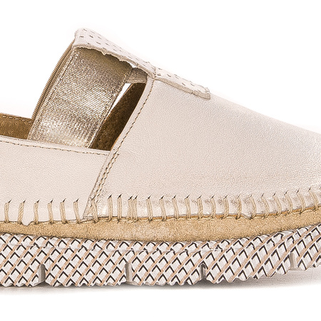 Maciejka Light Beige Low Shoes