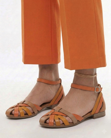 Maciejka Leather Sandals With Closed Toe And Heel On Flat Sole Orange P7539-18/00-1