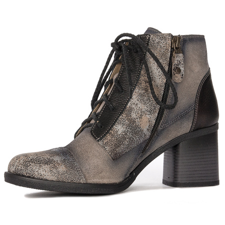 Maciejka Dark Beige Boots 05071-10/00-5