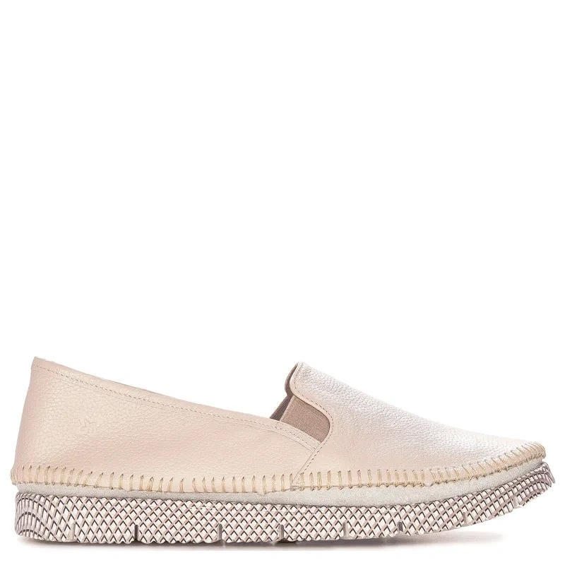 Maciejka Beige Low Shoes