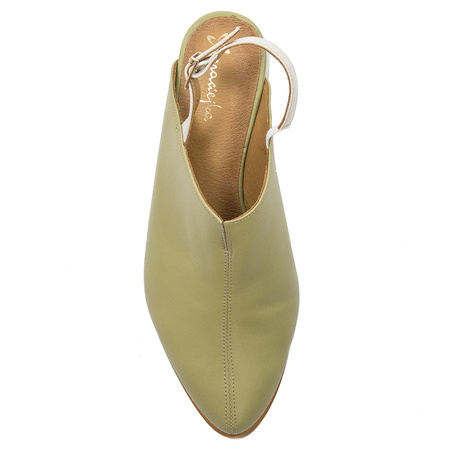 Maciejka Women's sandals, pointed, natural leather green