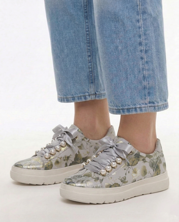 Maciejka Leather Platform Sneakers Floral Pattern Pearl Details in Ash Grey N6482-38/00-1