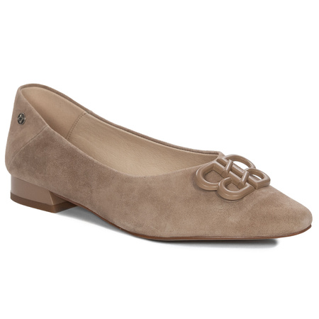 Maciejka Beige Pumps